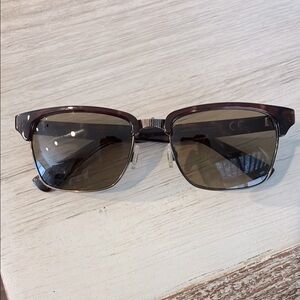 Maui Jim Kawika classic polarized sunglasses Tortoise w/antique gold